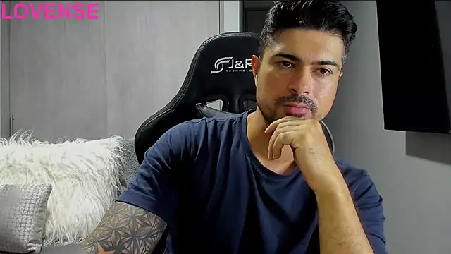 Snapshot of Dante_Storm chatting on September 18, 3:30 am Dante Storm online show from September 18, 3:30 am