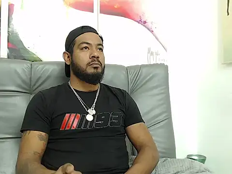 BladeFoxxx1 online show from November 22, 3:33 pm