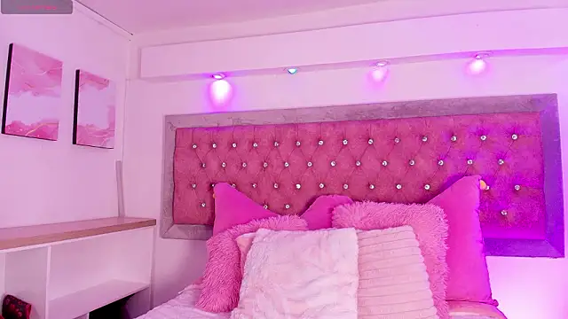 Andy Leex online show from February 3, 8:25 pm