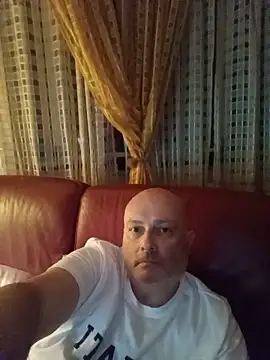 Alexis Bull online show from May 26, 10:39 pm