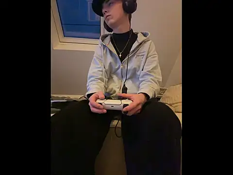 colar55x online show from February 5, 5:09 pm