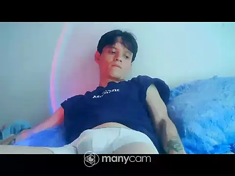 santihot089 online show from February 4, 8:15 pm