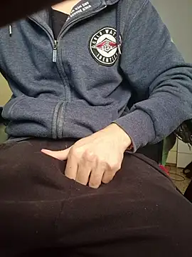 tipetto06 online show from November 3, 12:30 pm