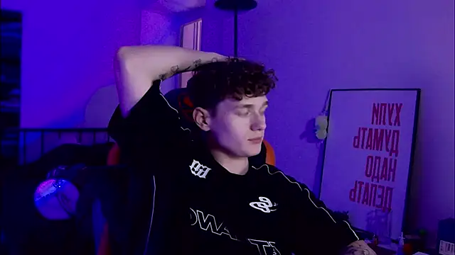 DanyDavis online show from October 5, 6:23 pm