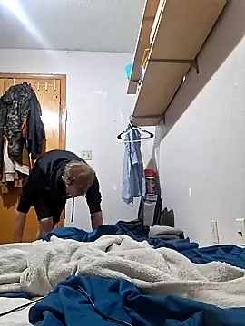 moasslicker online show from November 27, 10:41 am