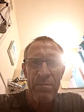 moasslicker online show from September 12, 11:10 am