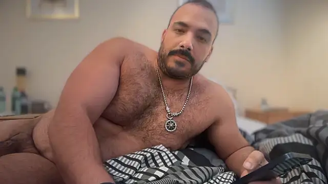 Snapshot of CloudyMuscleBeefy chatting on October 13, 9:37 am CloudyMuscleBeefy online show from October 13, 9:37 am