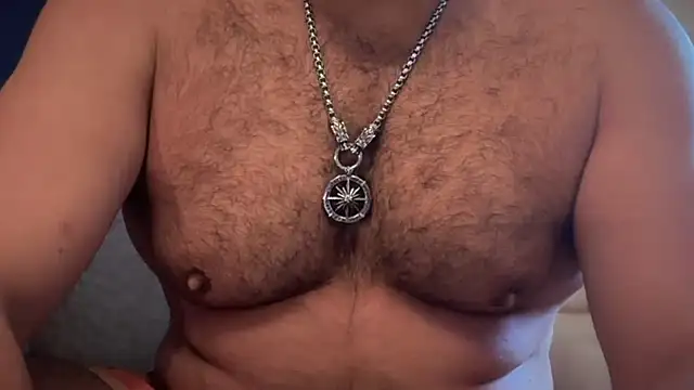Snapshot of CloudyMuscleBeefy chatting on October 14, 12:23 pm CloudyMuscleBeefy online show from October 14, 12:23 pm