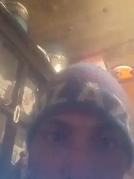 ConfidedAward online show from February 1, 3:27 am