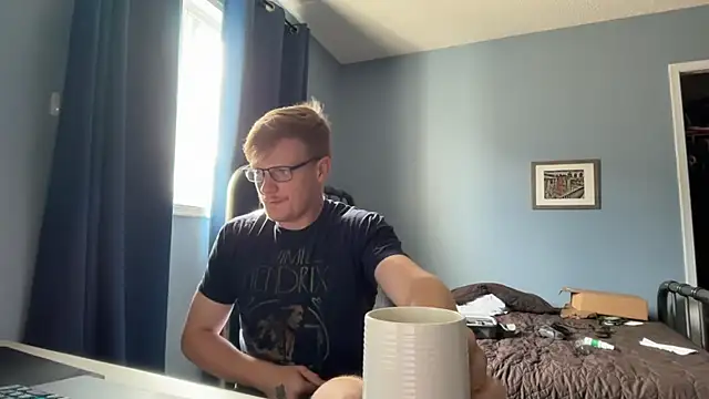 lustylyndon online show from July 8, 5:06 pm