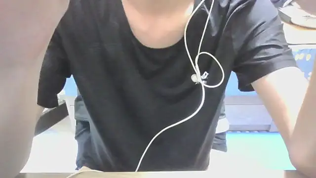 yzy 22 fun online show from May 13, 3:09 pm