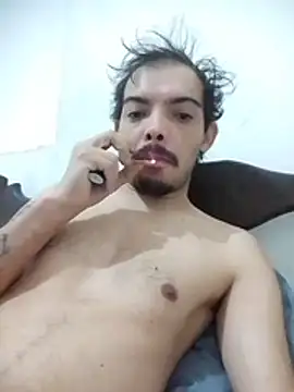 GuilhermeYuree online show from August 1, 1:59 am