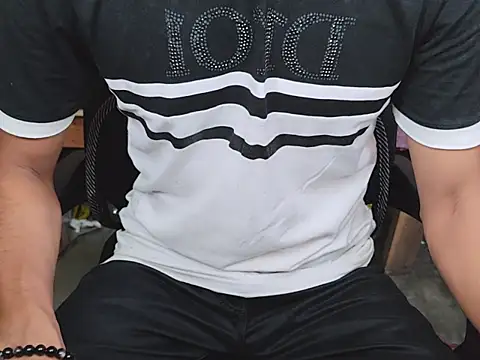 ChiseledCharm online show from October 4, 2:55 pm