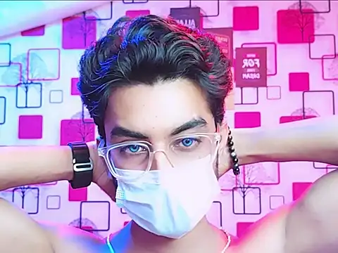 ChiseledCharm online show from October 16, 9:01 pm