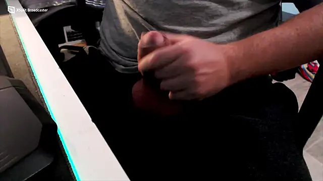 elgigologigante online show from October 23, 5:27 pm