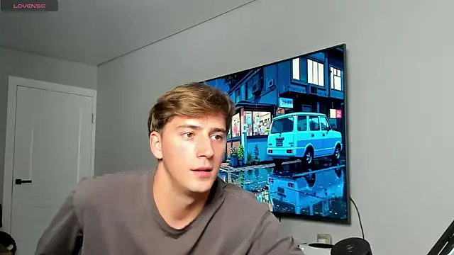 Snapshot of DaniHort chatting on October 10, 1:27 pm DaniHort online show from October 10, 1:27 pm