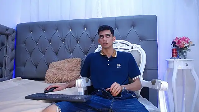 Sebalexis7 online show from October 31, 3:41 am