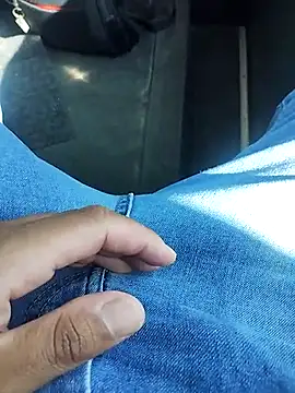 Snapshot of Alan131097 chatting on September 30, 11:47 am Alan131097 online show from September 30, 11:47 am