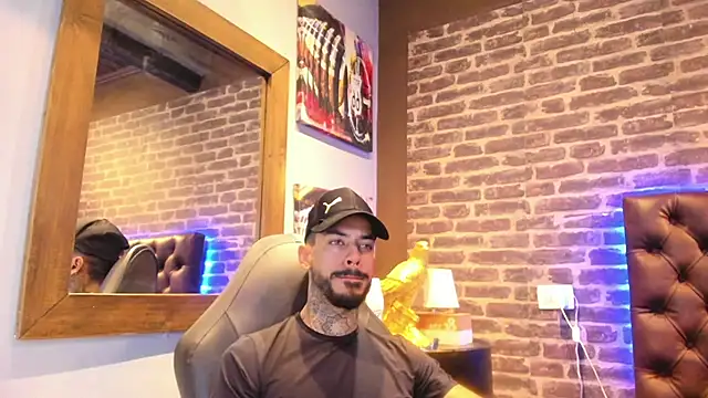 VinzenzRizzo online show from October 16, 4:20 am