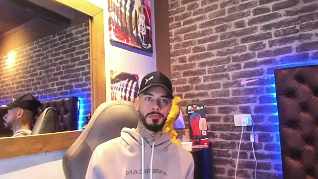 VinzenzRizzo online show from September 19, 4:35 am