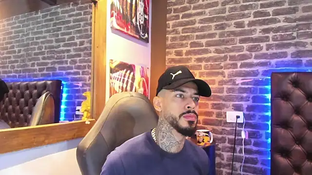 VinzenzRizzo online show from September 28, 4:21 am