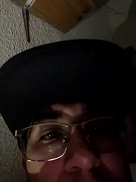 Escanorduck online show from November 19, 6:35 am