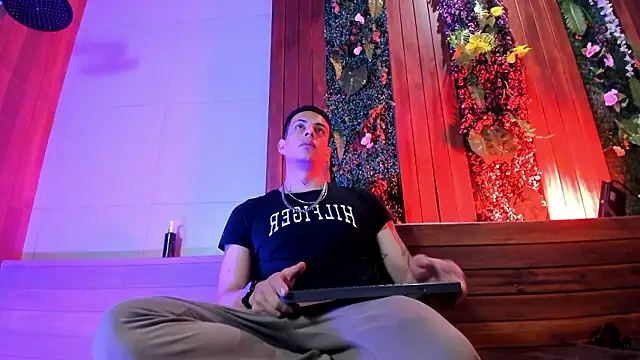 Dustin Sonne online show from February 2, 3:49 am