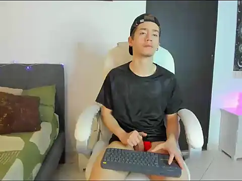 ThiagooJames online show from February 7, 6:09 am