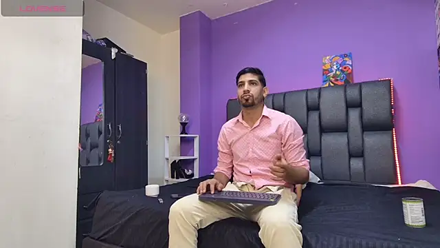 ashtoncooperr online show from November 15, 6:54 pm