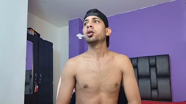 ashtoncooperr online show from September 26, 7:11 pm