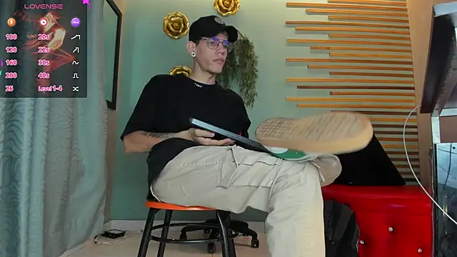 david huge online show from October 2, 1:42 am