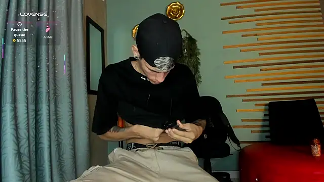 david huge online show from September 19, 1:22 pm