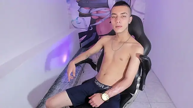 Dereck Boy8 online show from November 7, 8:01 pm