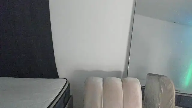 ThiagoLugo online show from April 5, 2:52 am