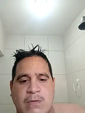 Snapshot of reguetones92 chatting on October 18, 6:02 pm reguetones92 online show from October 18, 6:02 pm