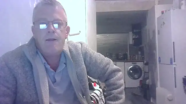 hefin18 online show from November 12, 11:09 pm