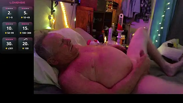 Pussyeat2please online show from January 15, 11:14 am