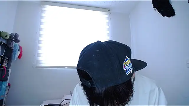 lucky stricke online show from October 6, 7:18 pm