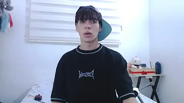 lucky stricke online show from October 13, 3:56 am