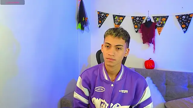 yulian vasquez online show from October 29, 12:41 pm