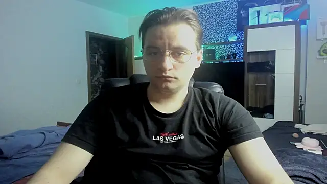 romiosabrino online show from March 14, 11:34 pm