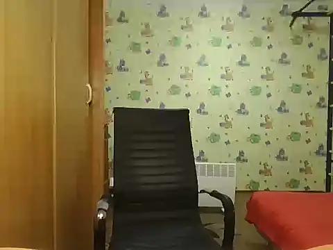 chiraq1945 online show from October 14, 6:59 pm