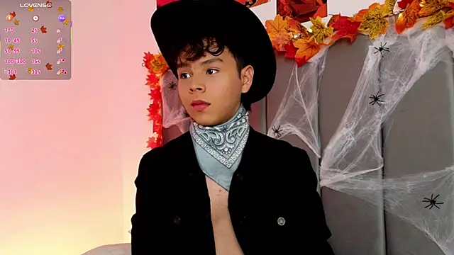 Snapshot of nico_leroy chatting on October 19, 7:50 pm nico leroy online show from October 19, 7:50 pm