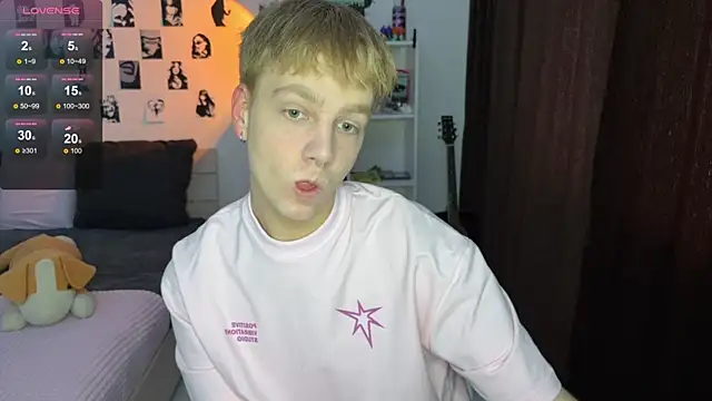 Snapshot of olivertasty chatting on October 12, 10:42 am olivertasty online show from October 12, 10:42 am