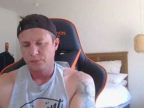 TroyDieselXXX online show from September 21, 11:43 am