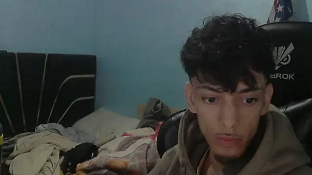 Dark DesireX online show from February 25, 7:15 pm