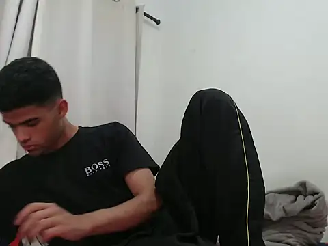 Snapshot of camillo_beischel_ chatting on September 16, 7:47 pm camillo beischel online show from September 16, 7:47 pm