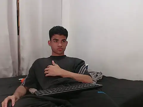 Snapshot of camillo_beischel_ chatting on September 22, 6:40 pm camillo beischel online show from September 22, 6:40 pm