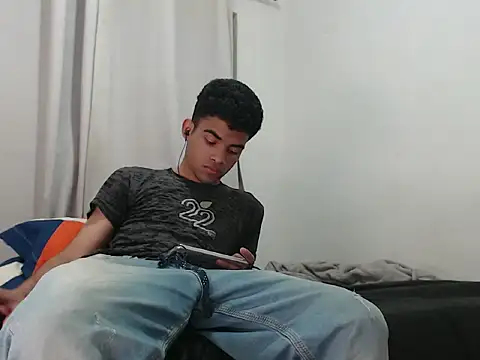 Snapshot of camillo_beischel_ chatting on September 29, 6:59 pm camillo beischel online show from September 29, 6:59 pm