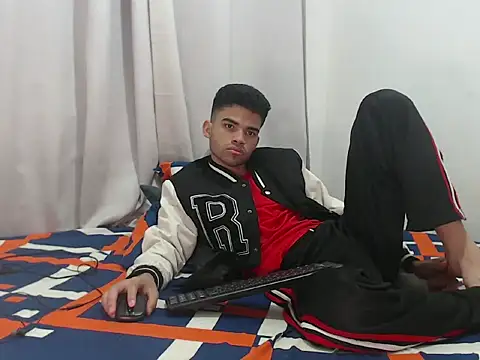 Snapshot of camillo_beischel_ chatting on September 12, 7:47 pm camillo beischel online show from September 12, 7:47 pm
